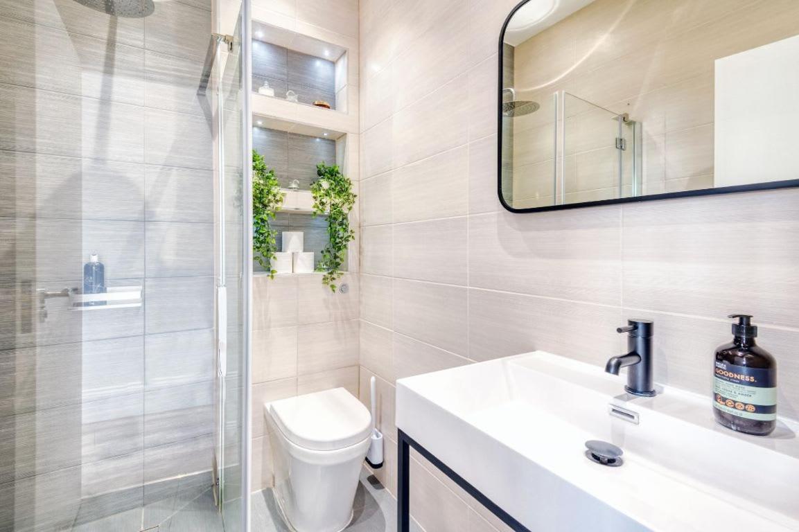 Case de vacanță Elegant 1 Bed Apartment- Hampstead Village